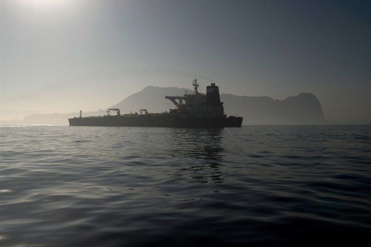 Yunanistan, ABD'nin talebi üzerine İran bandıralı petrol gemisine el koydu