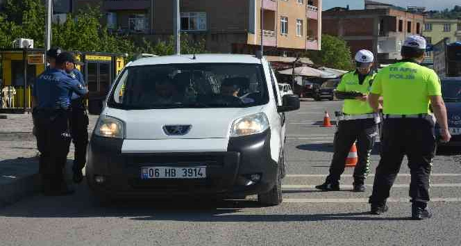 Emniyetten 3 farklı noktada eş zamanlı denetim