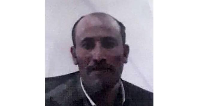 Eşini bıçakla, 2 çocuğunu da balkondan atarak öldürüp intihara teşebbüs eden baba öldü