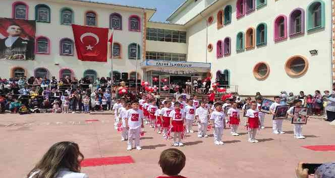 Biga Fatih İlkokulu Avrupa Kalite Etiketi aldı
