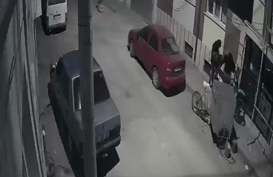 Şehrin göbeğinden motosikleti çaldılar