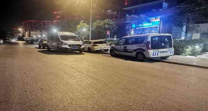 İzmir’de eşi tarafından tabancayla vurulan kadın hayatını kaybetti