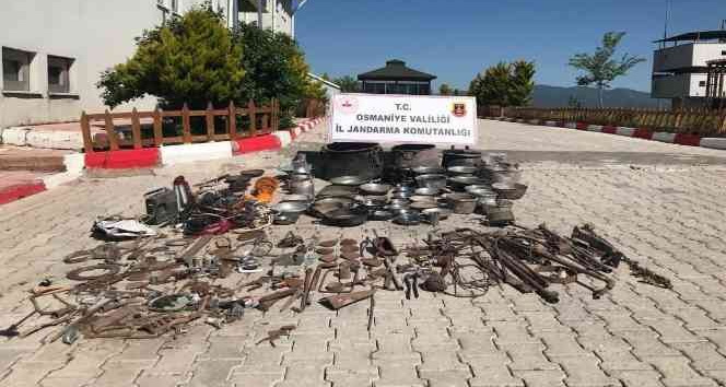 Köy evlerinden hırsızlık yapan şüpheliler yakalandı