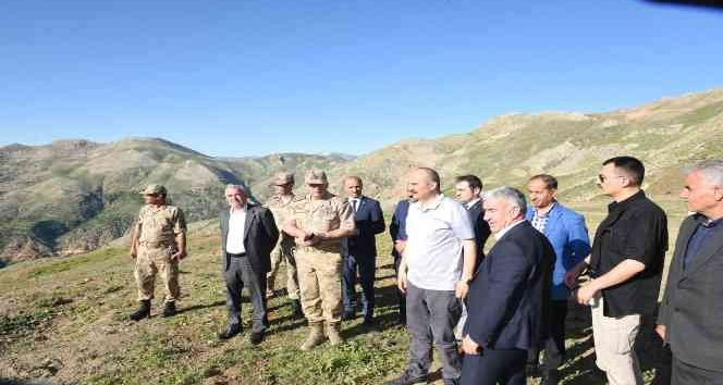 Vali Canalp, Yücebağ kırsalında vatandaşlarla bir araya geldi