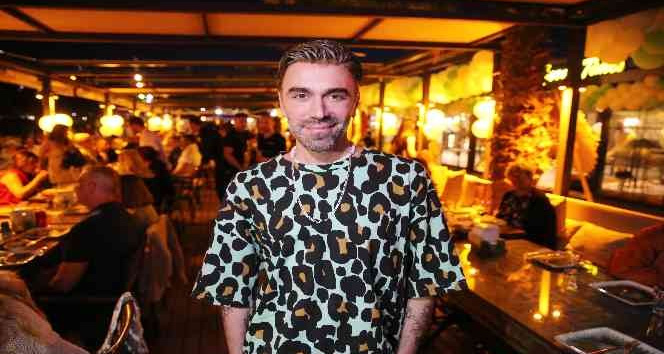 Kemal Doğulu: “Rüküş giyen kadınlara bile şık demek zorunda kalıyorum”