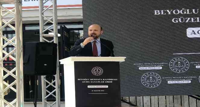 Bakan Özer, Beyoğlu’nda Güzel Sanatlar Lisesinin açılışına katıldı