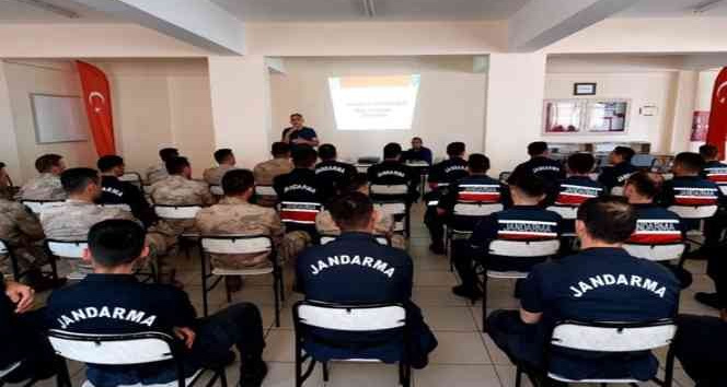 Eskişehir Jandarma Komutanlığı’nda görevli 120 personele “Afet Bilinci” eğitimi