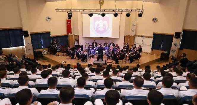 DEÜ’de bahar şenlikleri unutulmaz konserle başladı