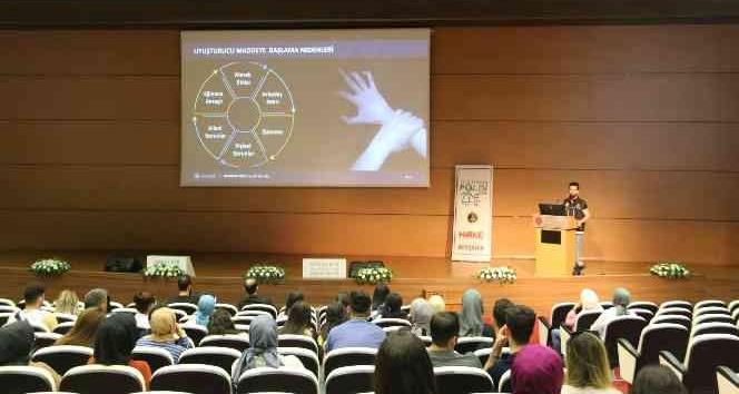 NEVÜ’de ‘Geleceğini Uyuşturma’ semineri düzenlendi