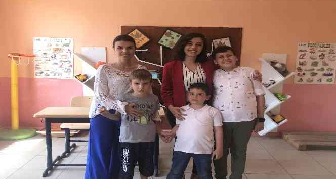 Tayini çıkan öğretmenin peşinden gittiler