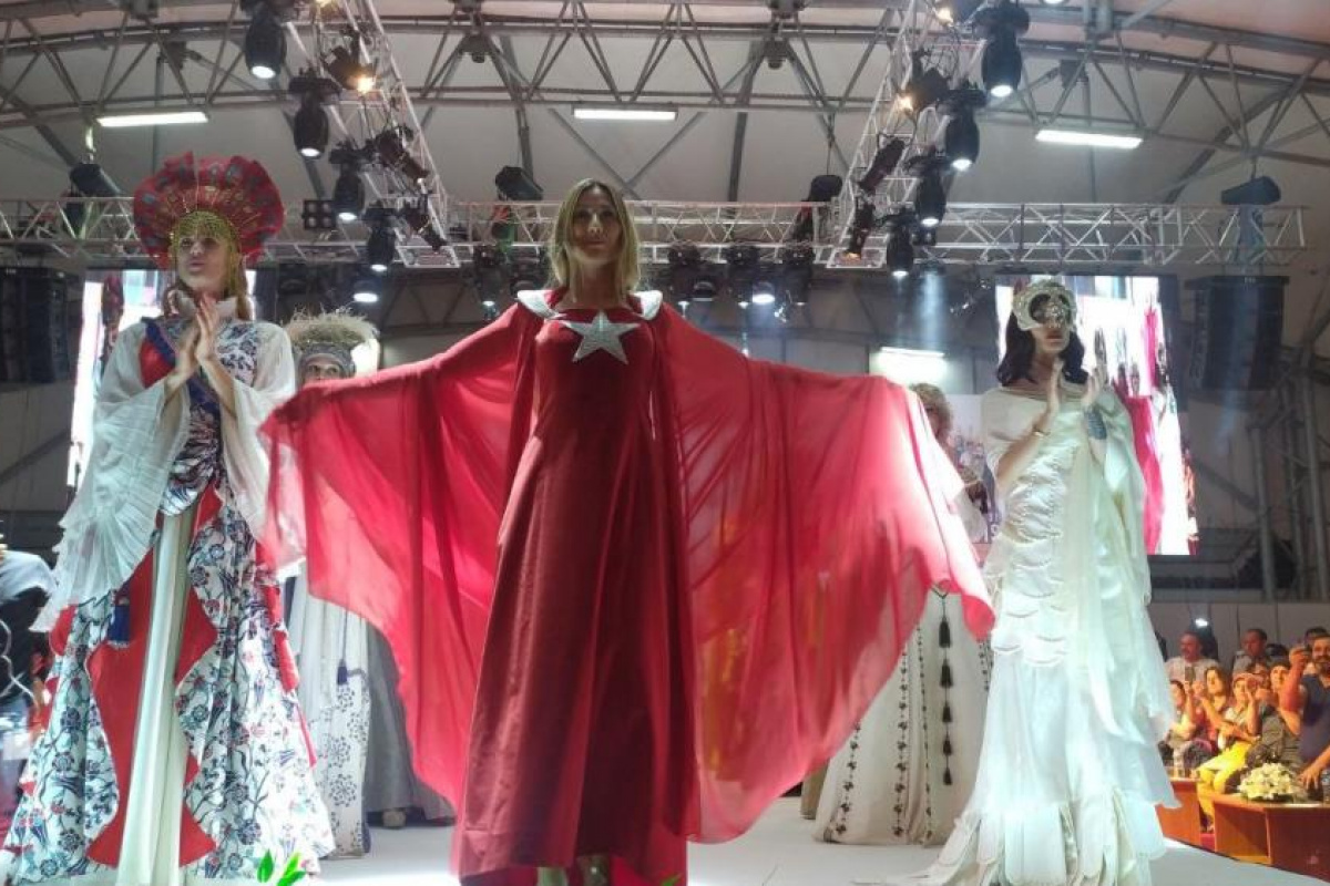 Ünlü manken, ModaFest’te duygulandırdı