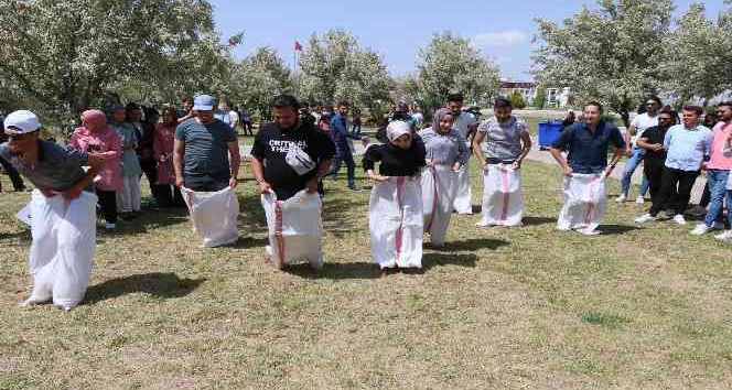 ASÜ’de bahar şenlikleri başladı