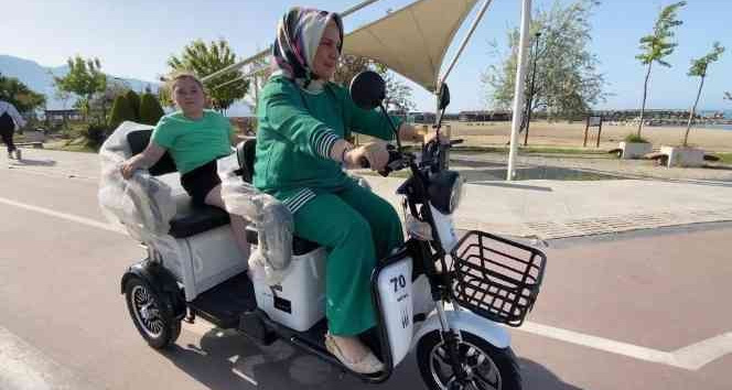 Vali Sonel, sözünü tuttu