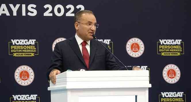 Bakan Bozdağ: “Hakim ve savcılarımız kimsenin şamar oğlanı değildir”