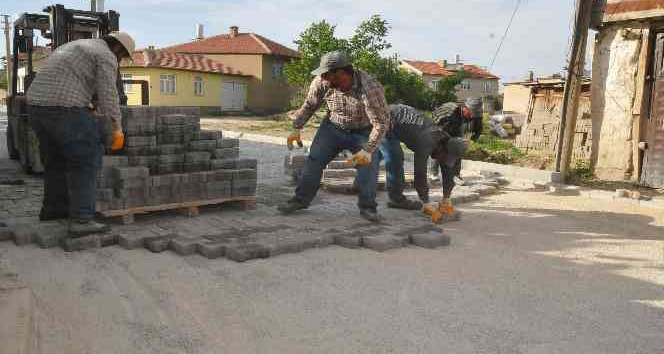 Akşehir Belediyesi’nden Adsız Mahallesi’ne 5 milyon liralık yatırım