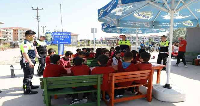 Yalova’da çocuklara trafik eğitimi