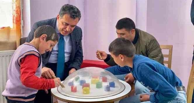 Başkan Demir’den rehabilitasyon merkezlerine ziyaret