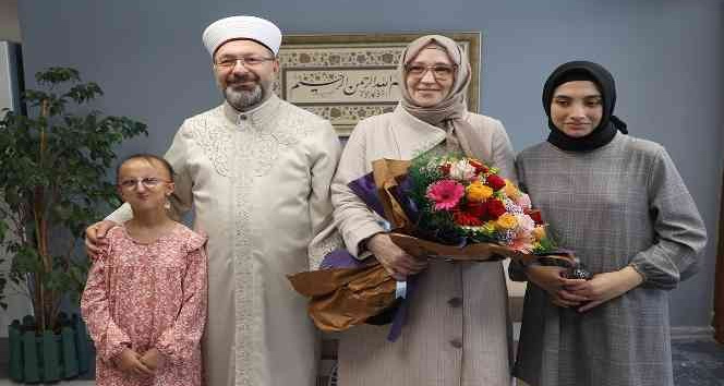 Diyanet İşleri Başkanı Erbaş, görme engelli hafızlık öğrencilerinin yıl sonu etkinliğine katıldı