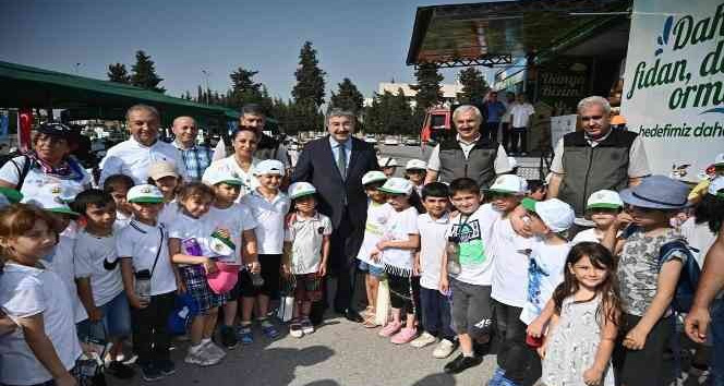 "Yeşil Vatan Tırı"na öğrencilerden yoğun ilgi