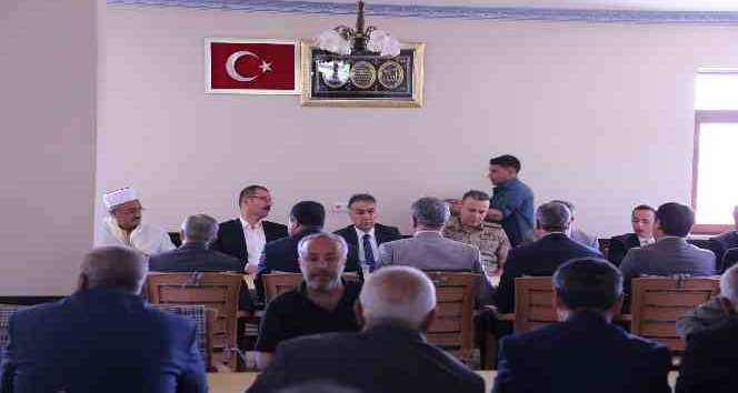 Tatvan’da şehitler için mevlit programı düzenlendi