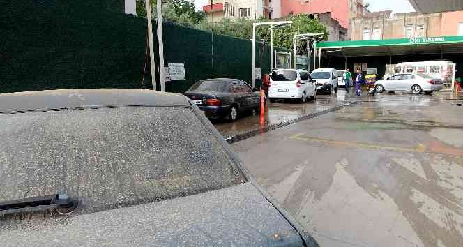 Toz yağdı sürücüler oto yıkamacıların yolunu tuttu