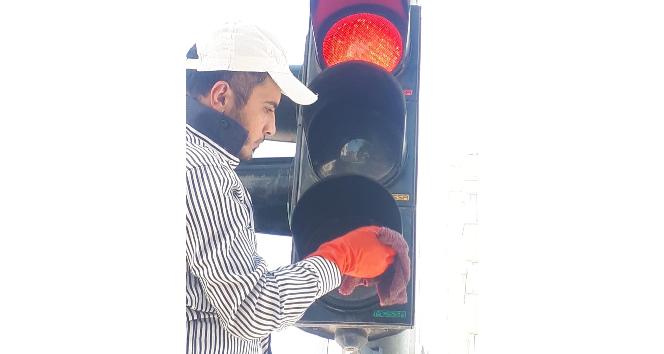 Sinyalizasyonların bakım ve onarımı yapılıyor