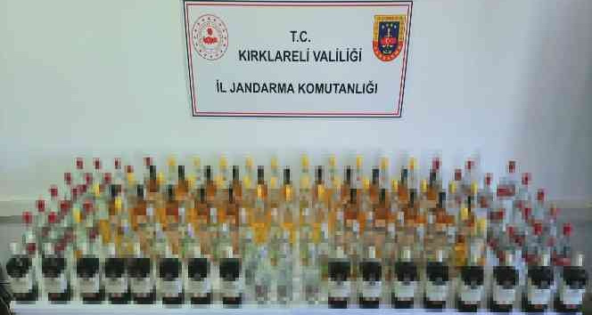 Bulgaristan’dan getirilen piyasa değeri 70 bin TL’lik 125 litre kaçak içki ele geçirildi