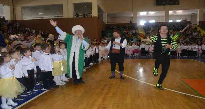 Kur’an-ı Kerim kursu öğrencileri şenlikte buluştu