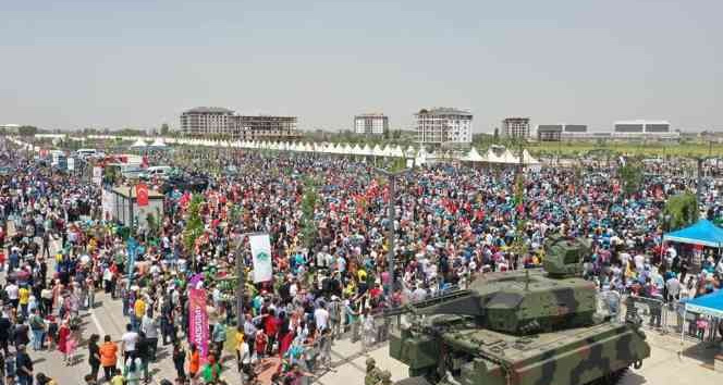 Aksaray Bilim Festivali kapılarını vatandaşlara açtı