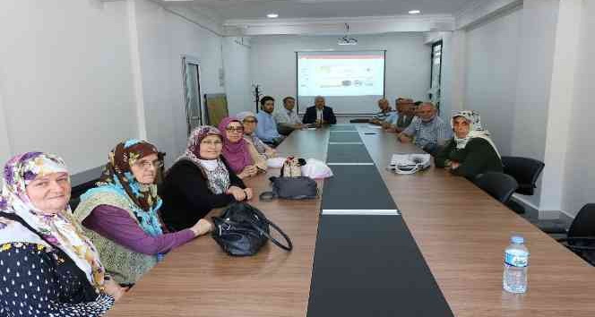 Hacı adaylarına hac öncesi seminer verildi