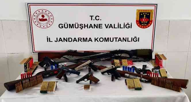 Kaçak silaha bir darbe de Jandarma’dan
