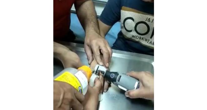 Çocuğun parmağına sıkışan metal somunu itfaiye çıkarttı