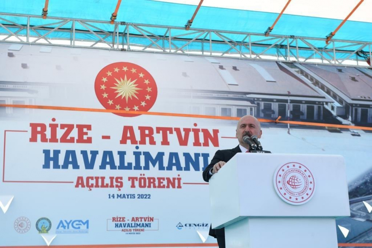 Ulaştırma ve Altyapı Bakanı Karaismailoğlu: '5 ayda hava yolu ile seyahat eden yolcu sayısı 57 milyonu geçti'