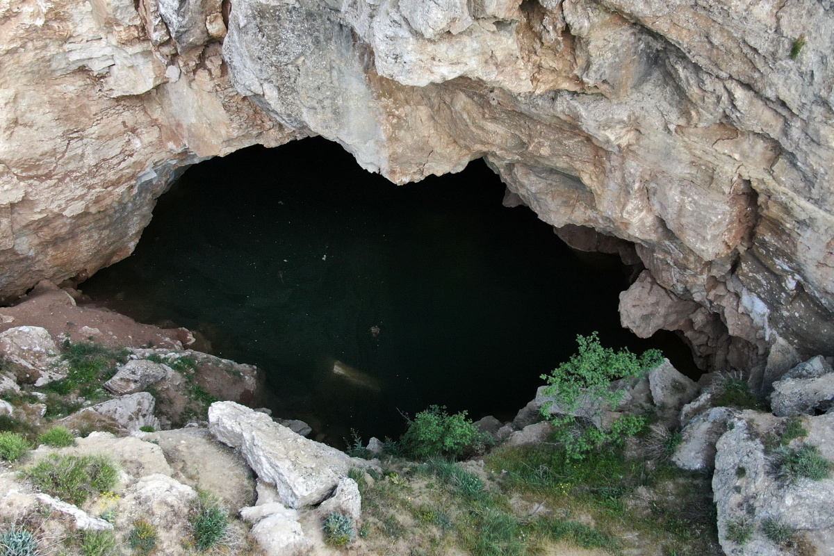 Sivas’ta gizemli mağara yağışların etkisiyle su doldu