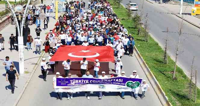 Ağrı’da ’Sıfır Atık’ parolasıyla "81 İlde 81 Milyar Adım Çevre Yürüyüşü" düzenlendi