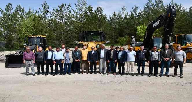 Bakan Soylu talimat verdi, gönderilen iş makinaları törenle teslim alındı
