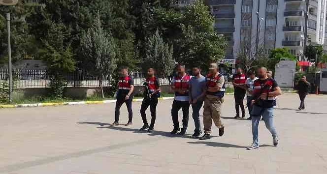 Kilis’te 2 PKK’lı terörist tutuklandı