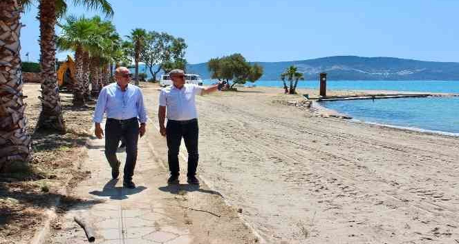 Başkan Atabay, plajlardaki çalışmaları inceledi