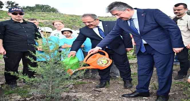 Osmaniye’de 150 fidan toprakla buluşturuldu