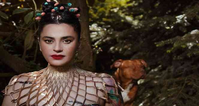 Ceylan Ertem, ‘Cuma İş Çıkışı’nda Sezen Aksu şarkılarını seslendirecek