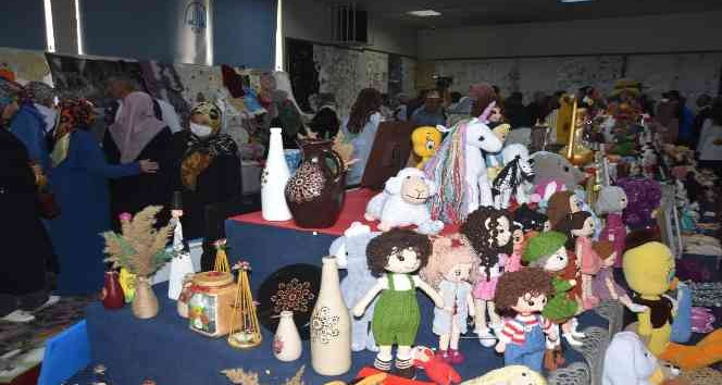 Bitlis’te yıl sonu sergisi