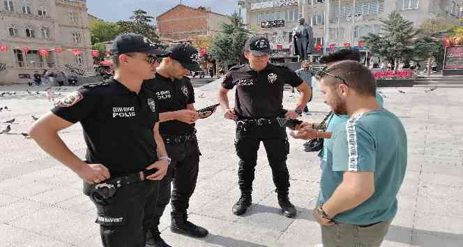 Aksaray’da Çevik Kuvvet’ten huzur ve güven denetimi