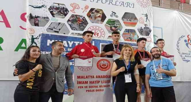Muaythai Türkiye Şampiyonası’nda Bitlisli sporculardan yeni başarı