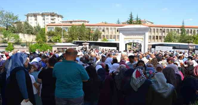 Kırıkkale’de hac kafilesi dualarla uğurlandı