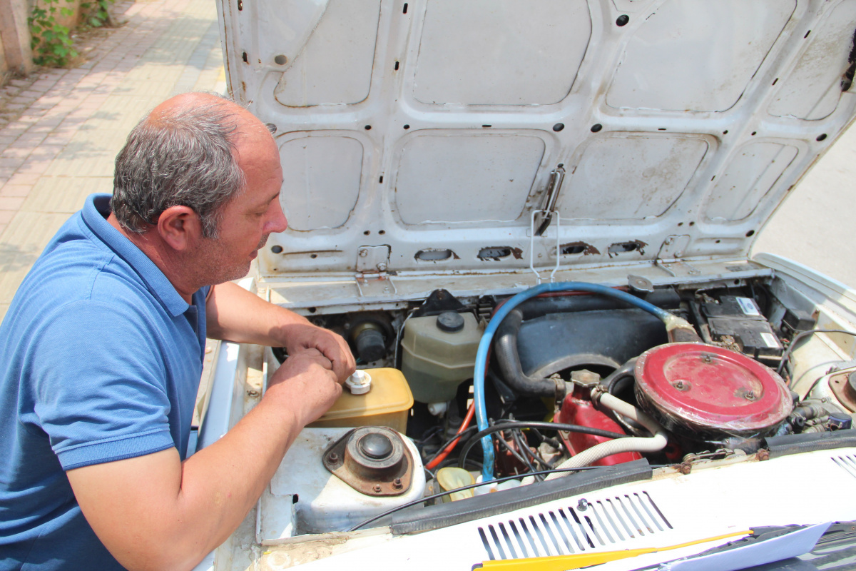 Otomobiline kurduğu sistemle yakıttan yüzde 50 tasarruf sağlıyor