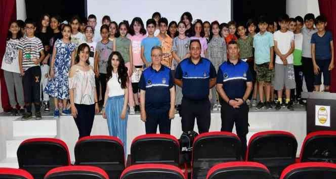Altınova’da öğrencilere, "Bilinçli Tüketici" eğitimi