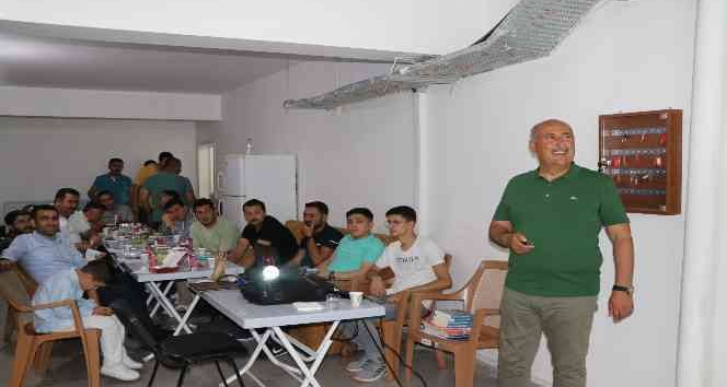 Başkan Türkyılmaz halk toplantılarında projelerini anlatıyor