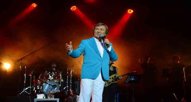 Erol Evgin’in yaz turnesinin ilk durağı Bursa oldu