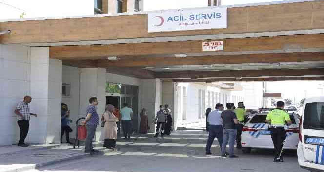 Karaman’da okul servisi ile otomobil çarpıştı: 13 yaralı