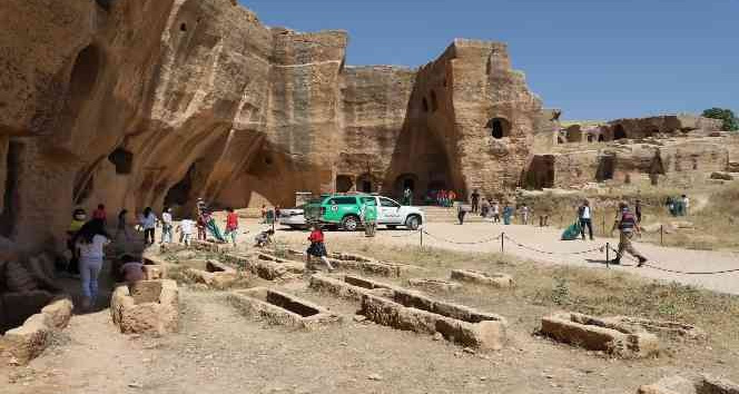Mardin’de Çevre Haftası’nda jandarmadan çöp toplama faaliyeti